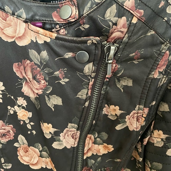 Forever 21 Floral Faux Leather Jacket - Picture 4 of 4